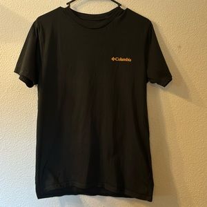 Columbia graphic short sleeve size medium